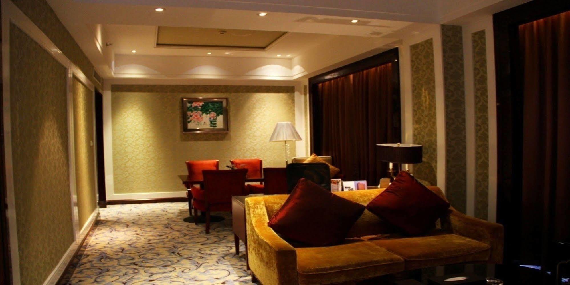 Wyndham Grand Plaza Royale Palace צ'נגדו מראה חיצוני תמונה