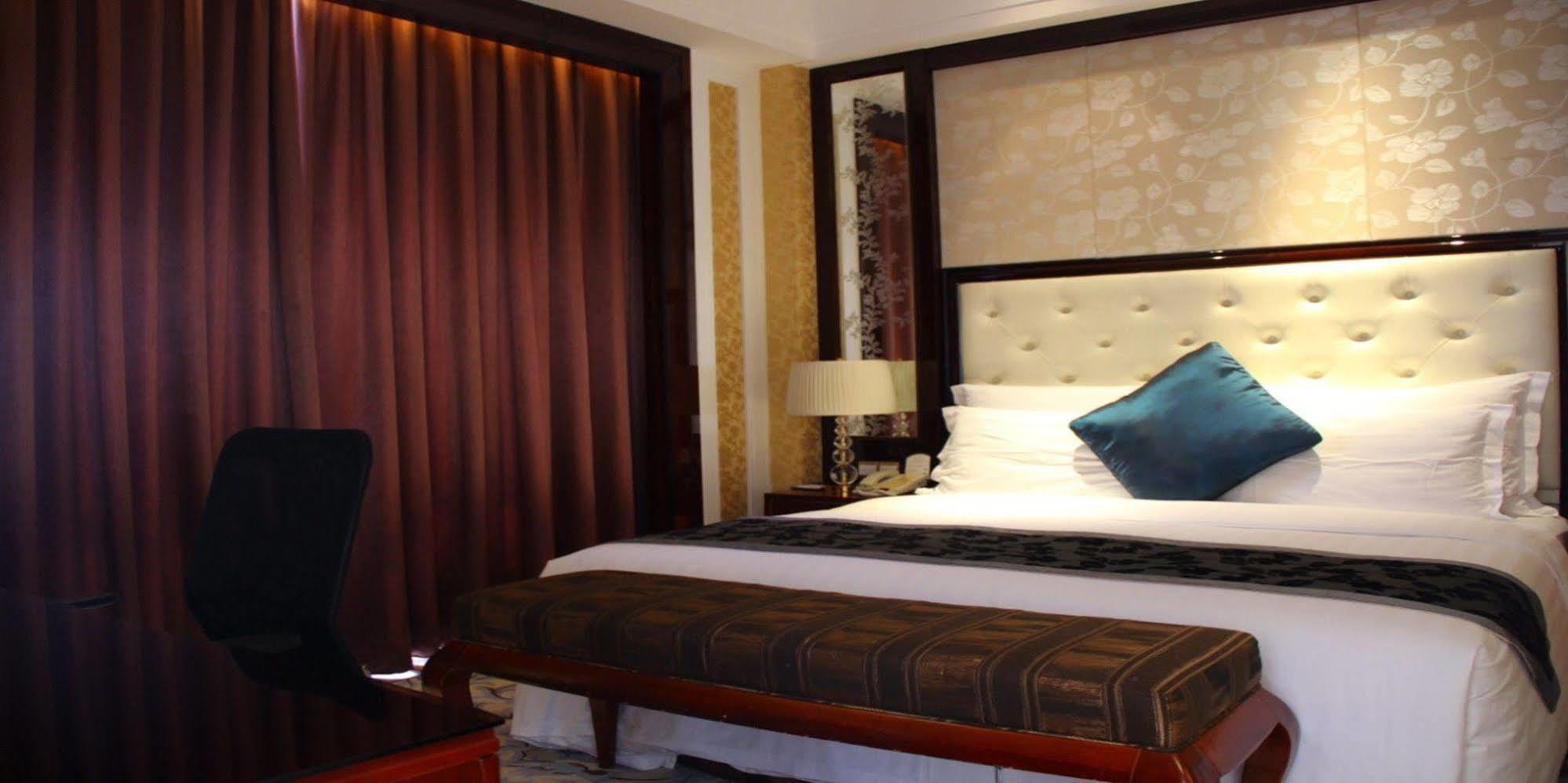 Wyndham Grand Plaza Royale Palace צ'נגדו מראה חיצוני תמונה