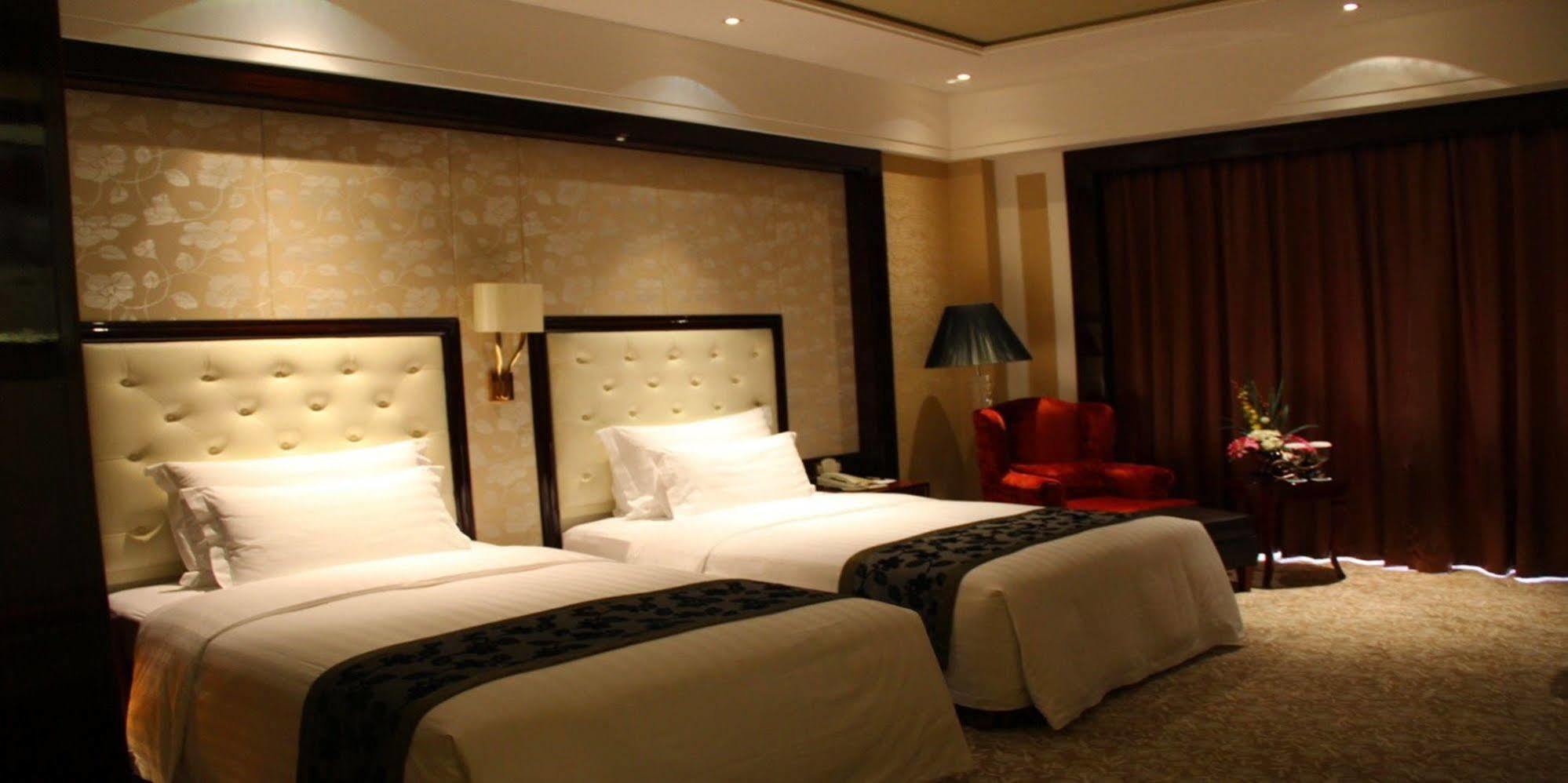 Wyndham Grand Plaza Royale Palace צ'נגדו מראה חיצוני תמונה