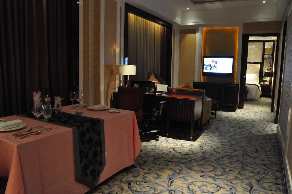 Wyndham Grand Plaza Royale Palace צ'נגדו מראה חיצוני תמונה